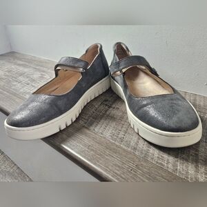 Vionic Women's Uptown Mary Jane Flats Size 9